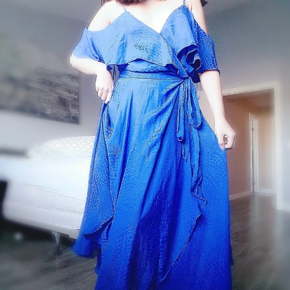Jennifer Lopez Blue Cold Shoulder wrap dress - Picture 2 of 4